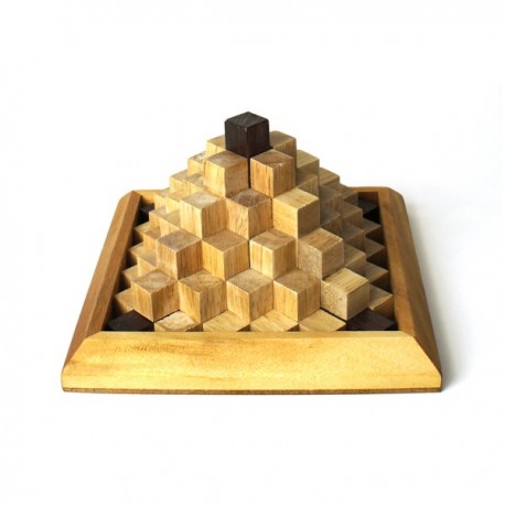 Un beau casse tete en bois pour experts : La pyramide